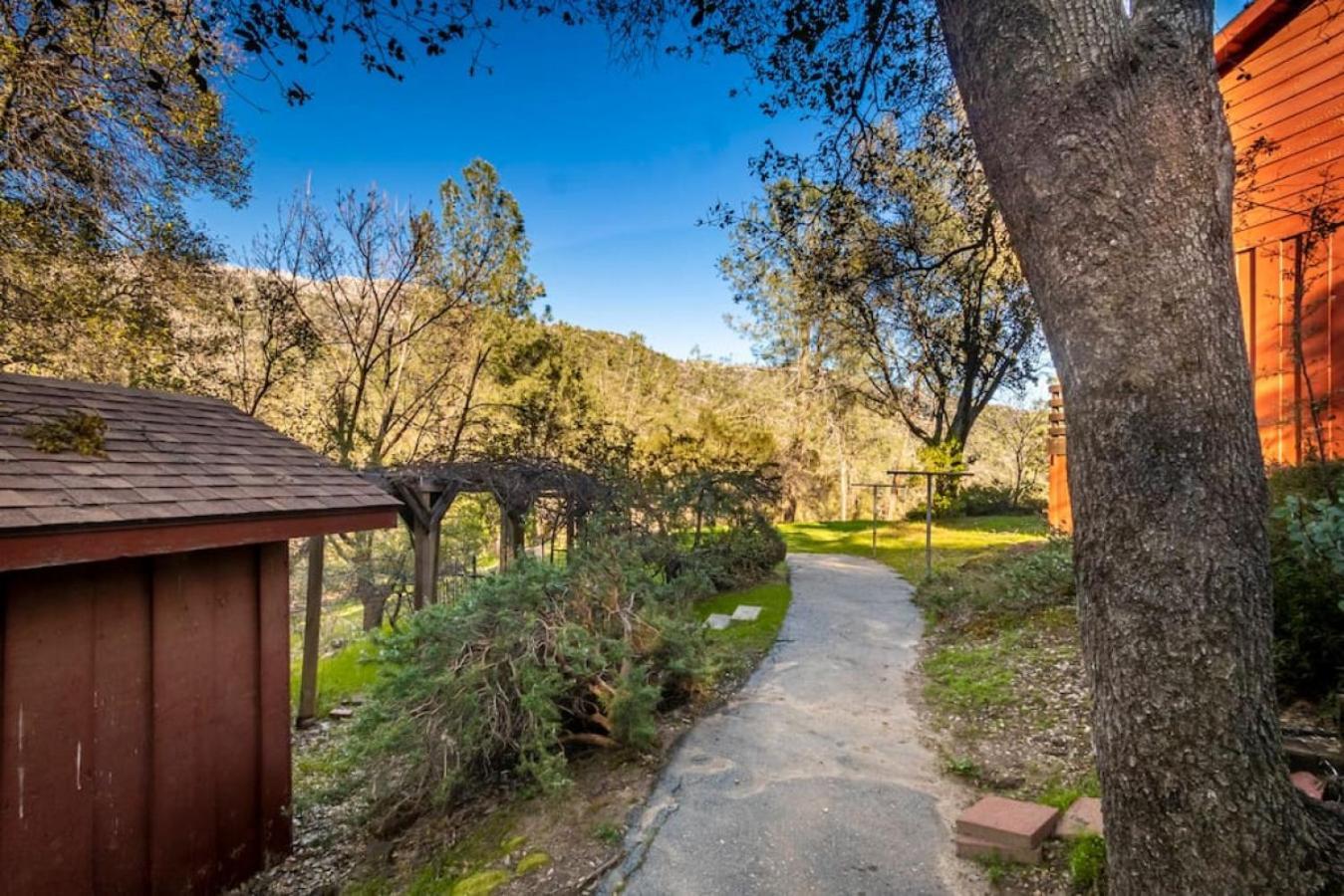 Sierra Vista Lookout Lodge With Creek, Waterfall And Waterholes, Minutes From Bass Lake And Yosemite South Gate North Fork Luaran gambar
