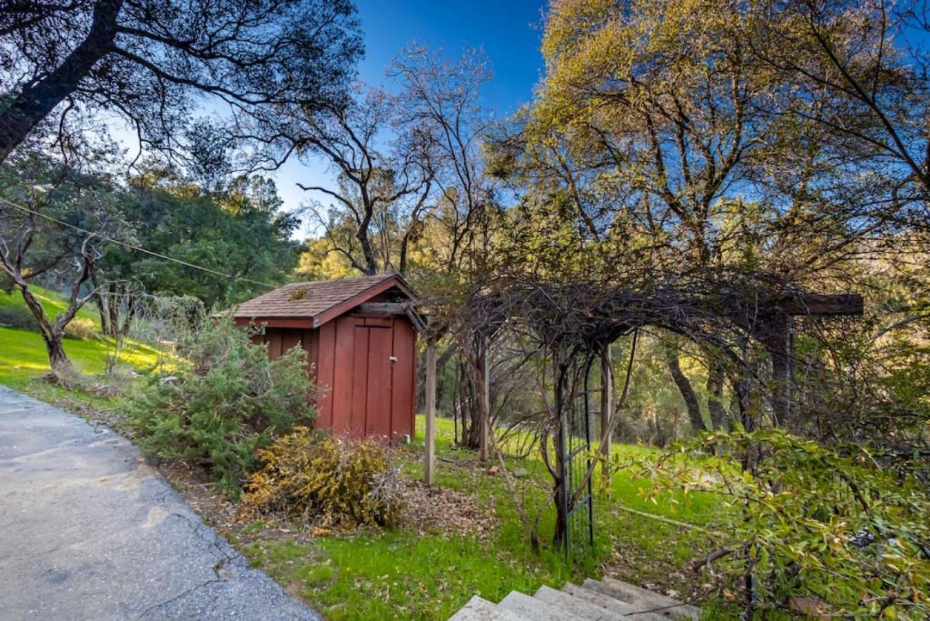 Sierra Vista Lookout Lodge With Creek, Waterfall And Waterholes, Minutes From Bass Lake And Yosemite South Gate North Fork Luaran gambar